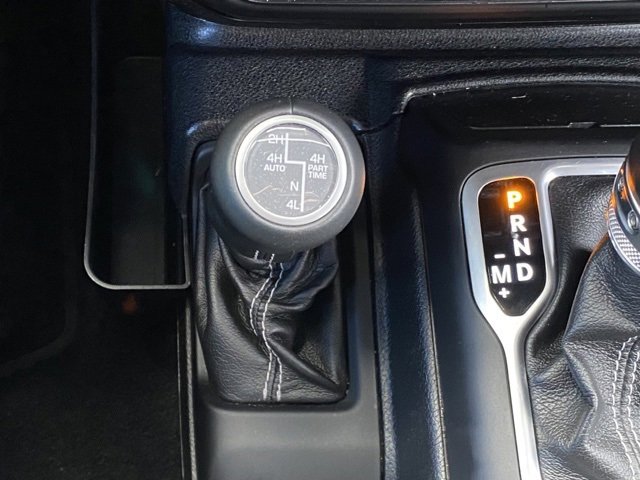 Used 2018 Jeep Wrangler Unlimited Sahara w/ Quick Order Package 24M Moab image 20