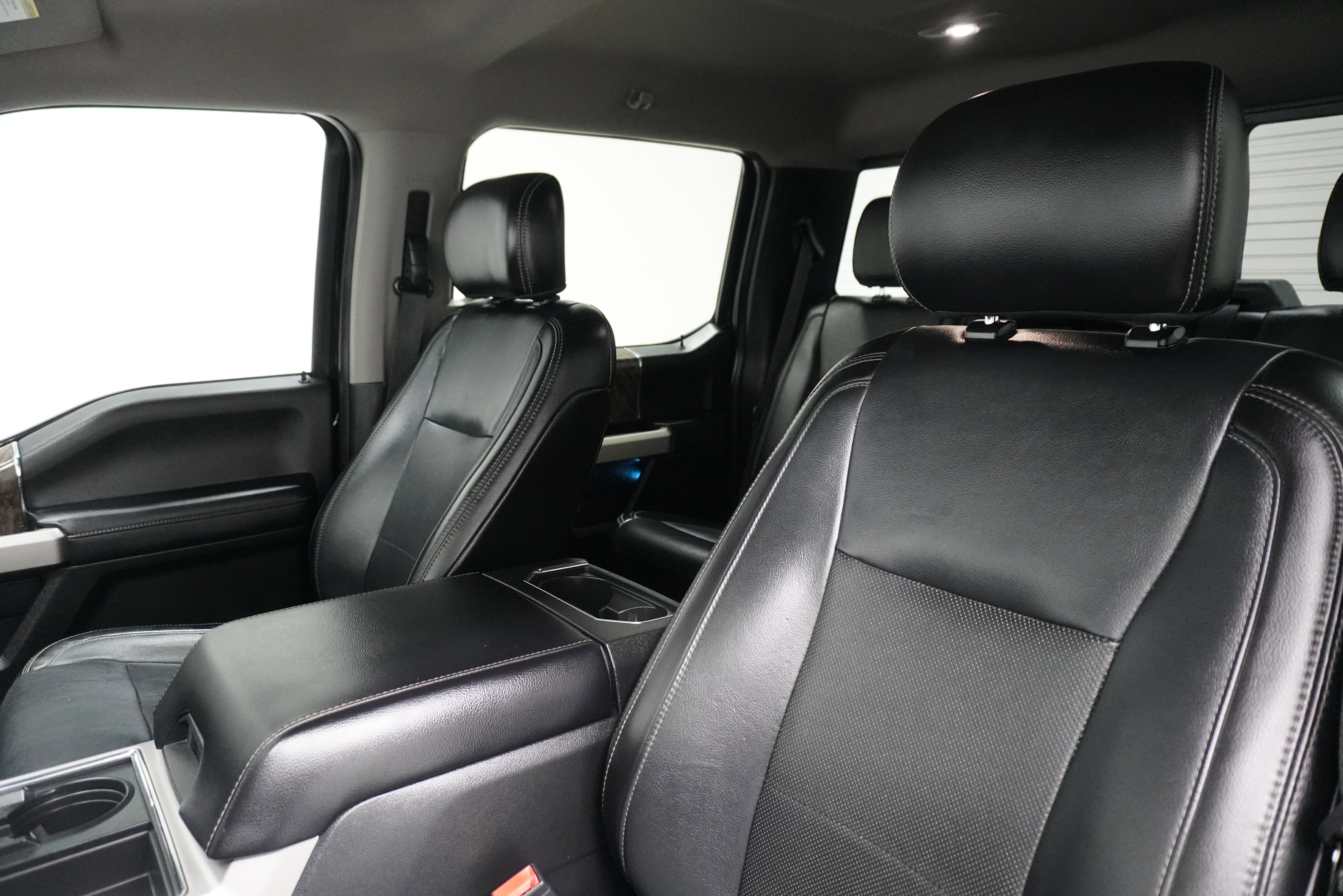 Used 2019 Ford F250 Lariat w/ Lariat Ultimate Package AWD/4WD image 10