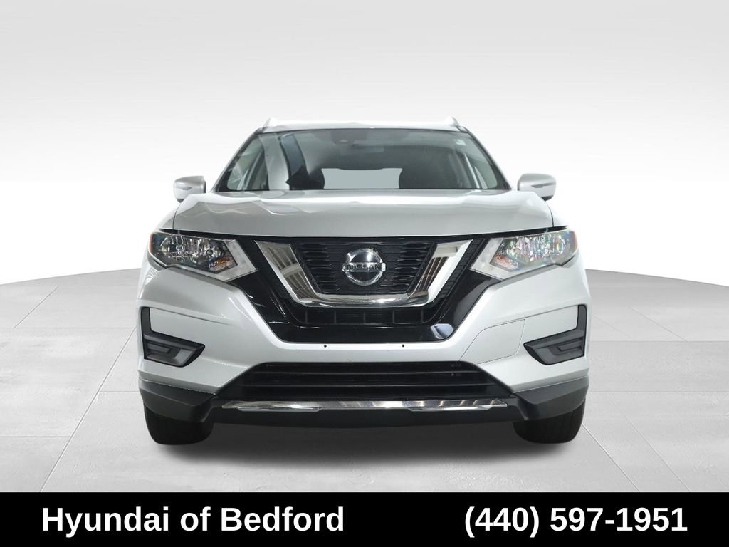 Used 2020 Nissan Rogue S w/ Special Edition Package FWD image 5