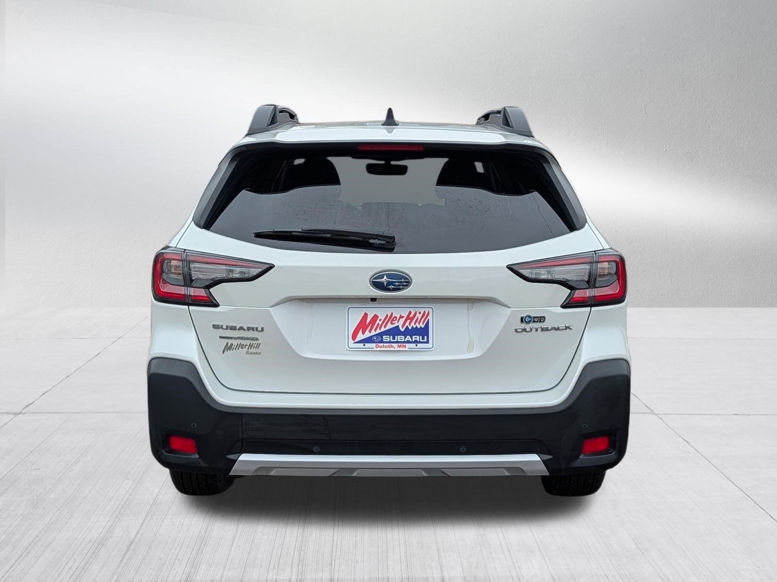 Used 2023 Subaru Outback Limited image 6