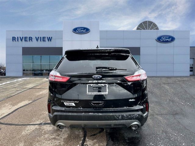 Certified 2022 Ford Edge Titanium AWD/4WD image 5