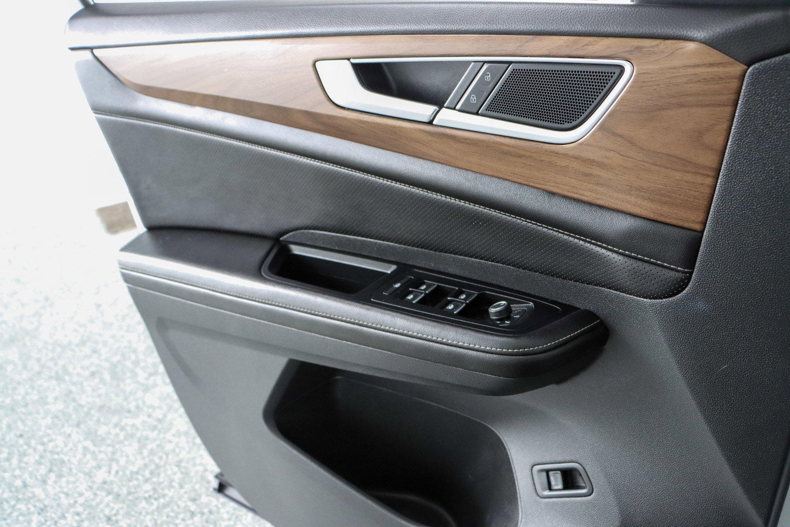 Used 2024 Volkswagen Atlas SE image 21