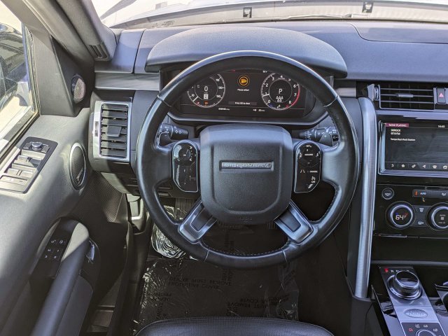 Used 2019 Land Rover Discovery HSE AWD/4WD image 17
