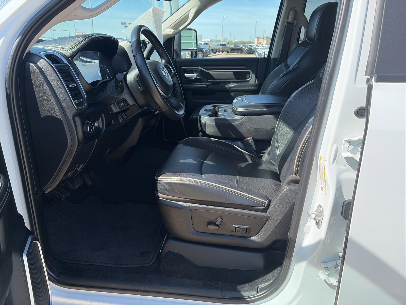 Used 2024 RAM 2500 Laramie image 12