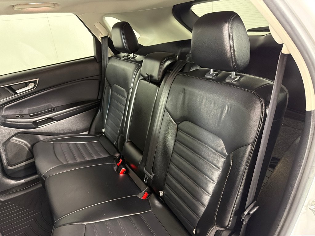 Used 2016 Ford Edge SEL w/ Equipment Group 201A FWD image 19