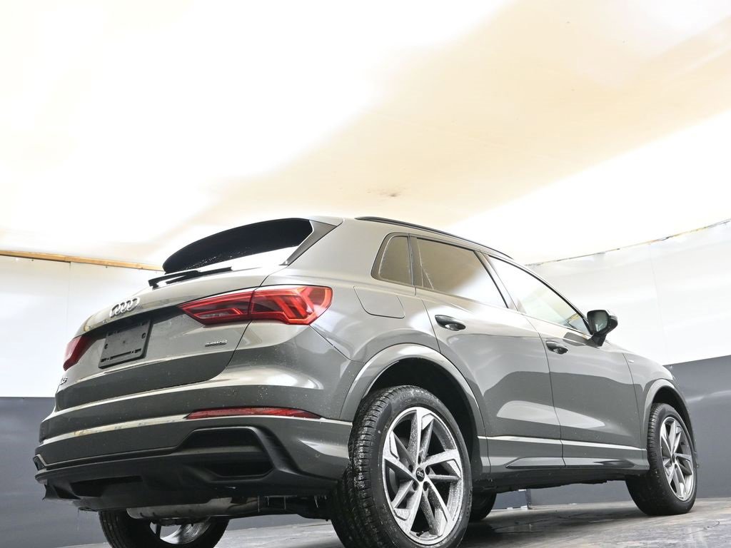 New 2025 Audi Q3 2.0T Premium image 43