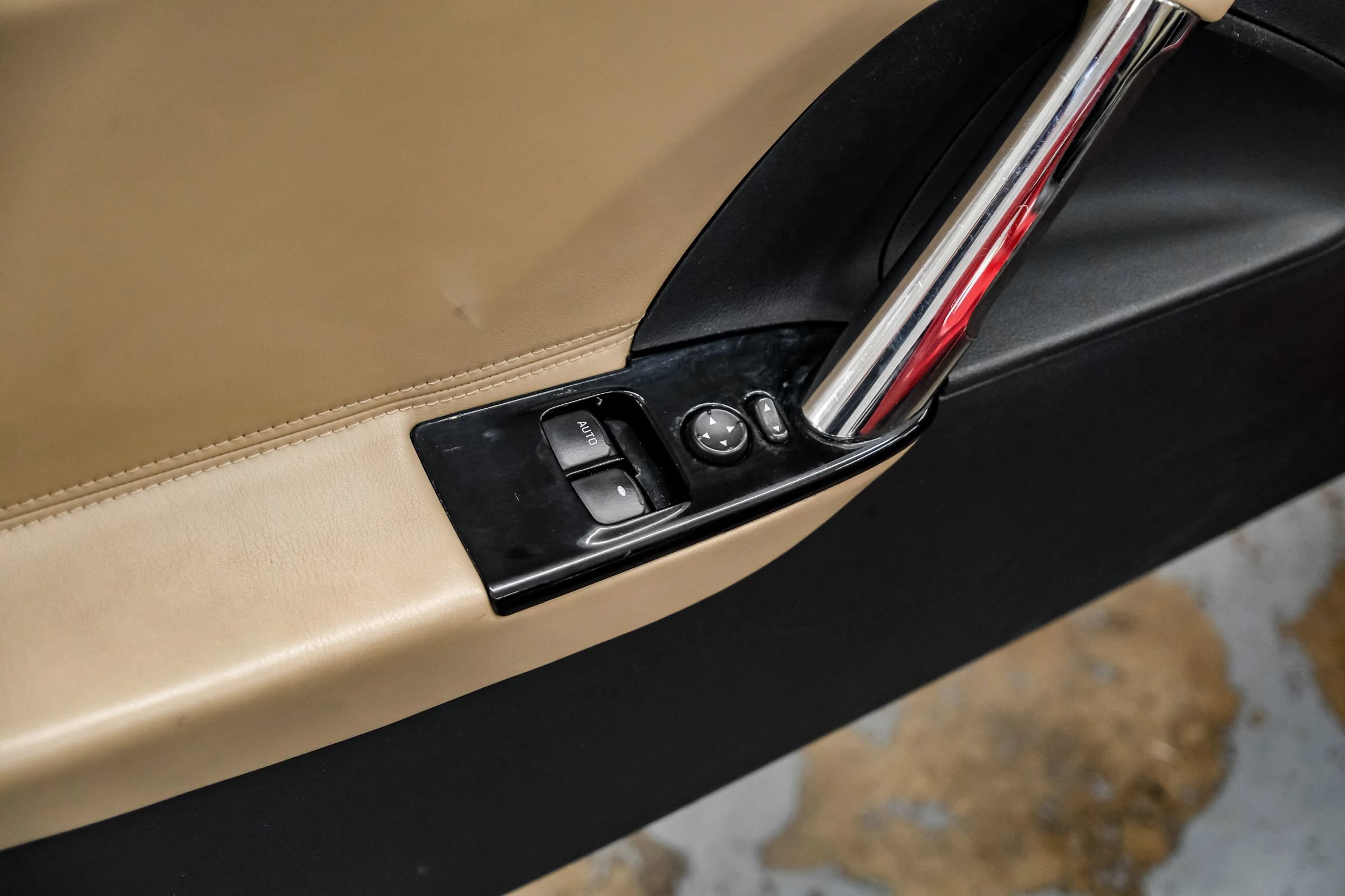 Used 2009 Saturn Sky Red Line RWD image 36