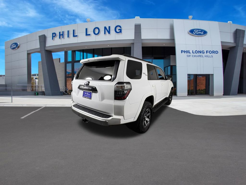 Used 2022 Toyota 4Runner TRD Off-Road AWD/4WD image 5