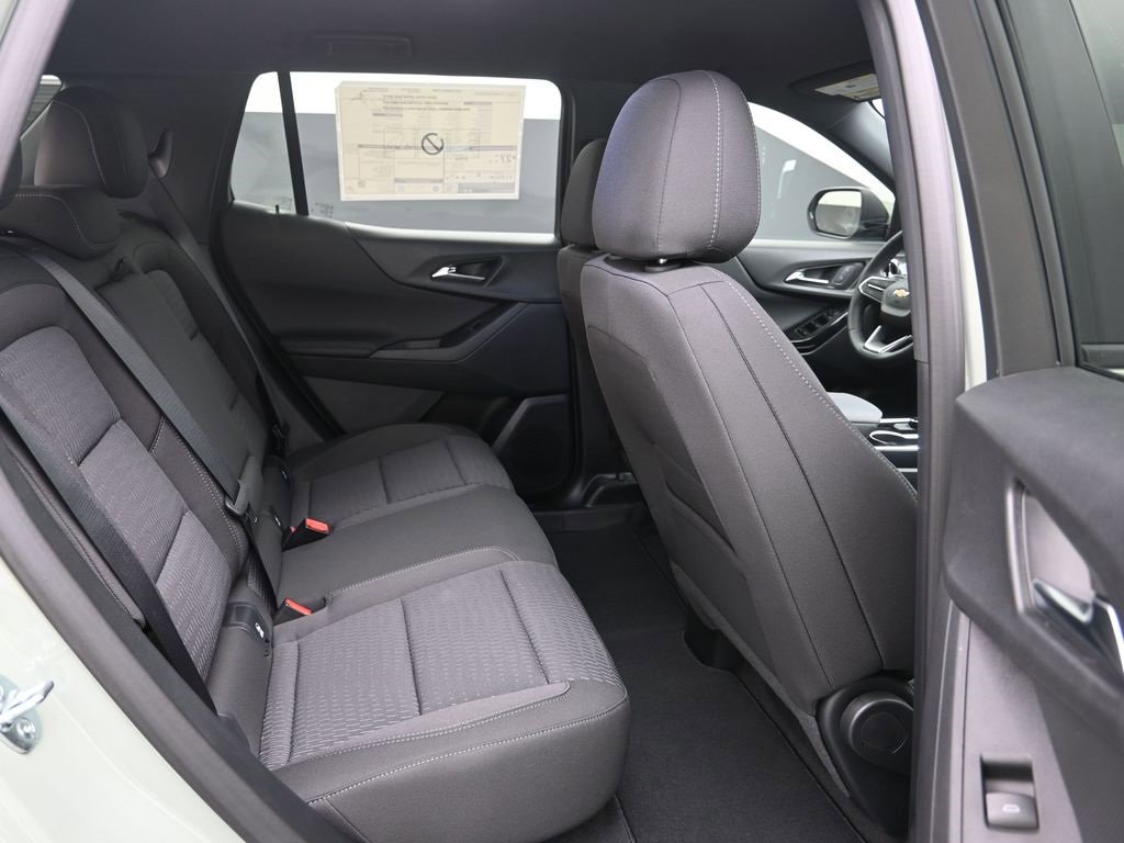 Used 2024 Jeep Wrangler Unlimited Sahara w/ Safety Group image 11