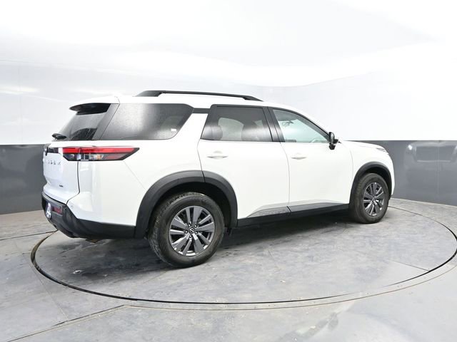 Used 2025 Nissan Pathfinder SV AWD/4WD image 9