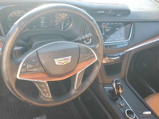 Certified 2024 Cadillac XT5 Premium Luxury w/ LPO, Floor Liner Package AWD/4WD image 16