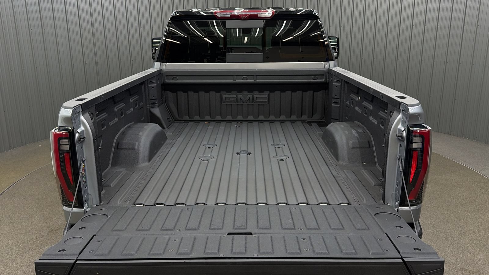 Used 2026 GMC Sierra 2500 AT4X AWD/4WD image 17