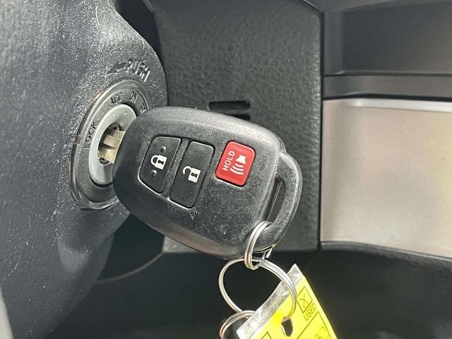 Used 2023 Toyota Tacoma SR5 w/ SR5 Appearance Package RWD image 33