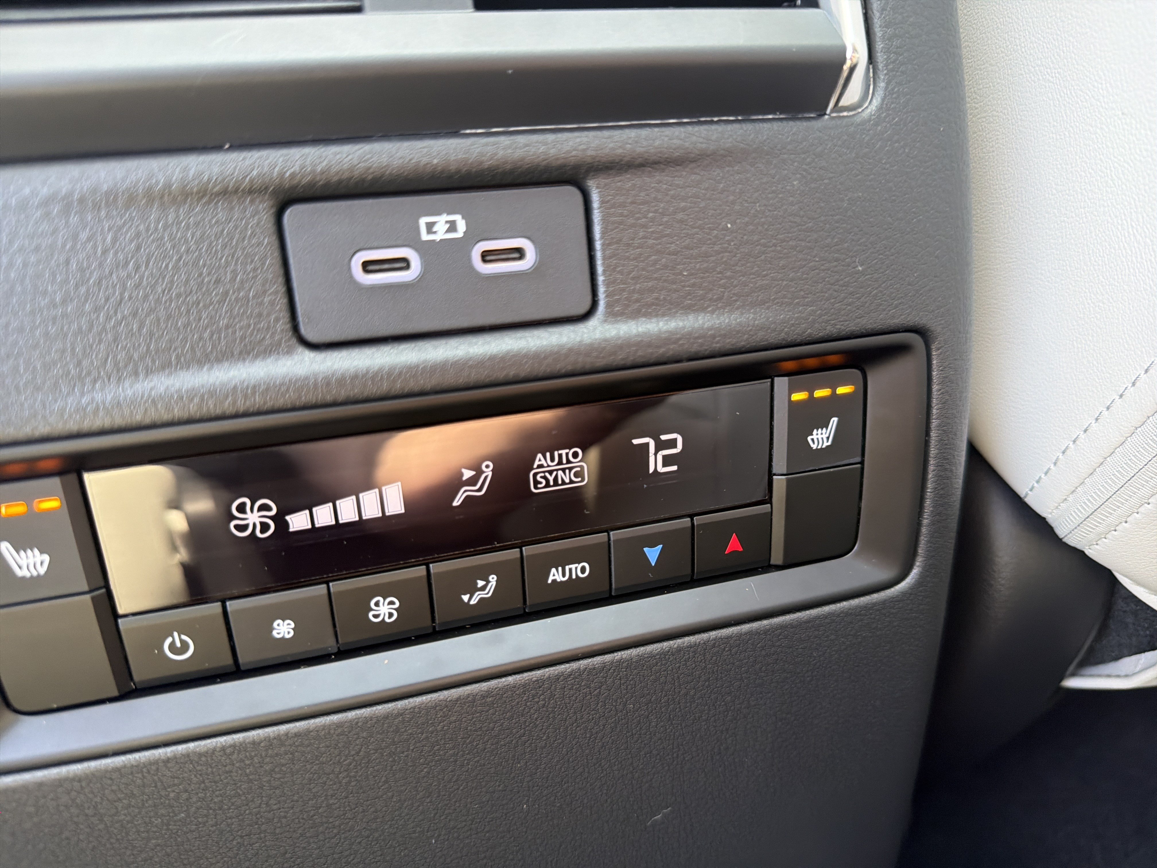 Certified 2024 MAZDA CX-90 Plug-In Hybrid w/ Premium Plus AWD/4WD image 60