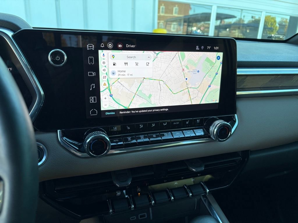 Certified 2024 GMC Canyon Denali image 23