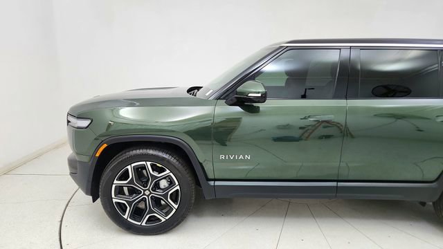 Used 2025 Rivian R1S Adventure image 4