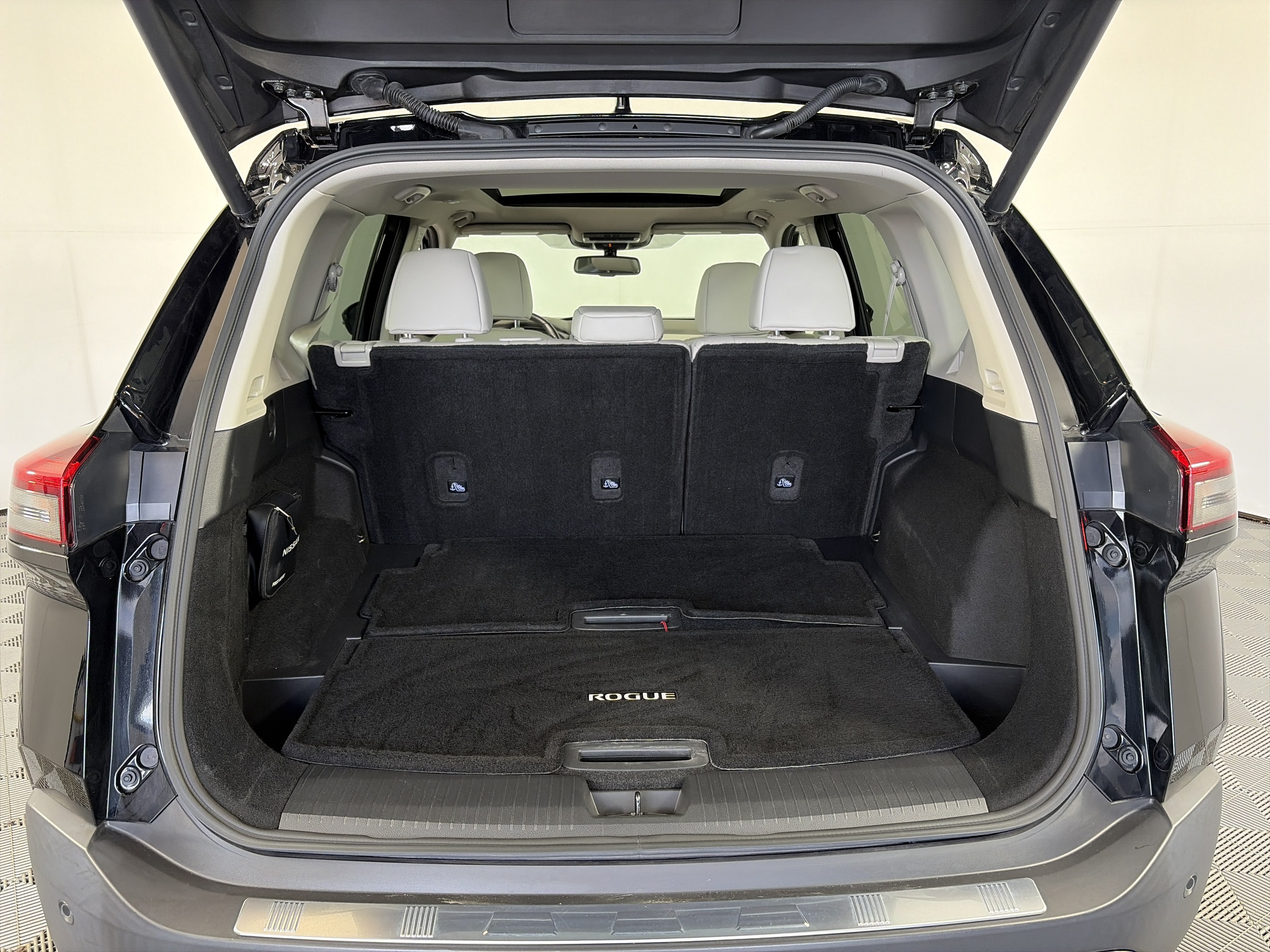 Certified 2023 Nissan Rogue SL AWD/4WD image 14