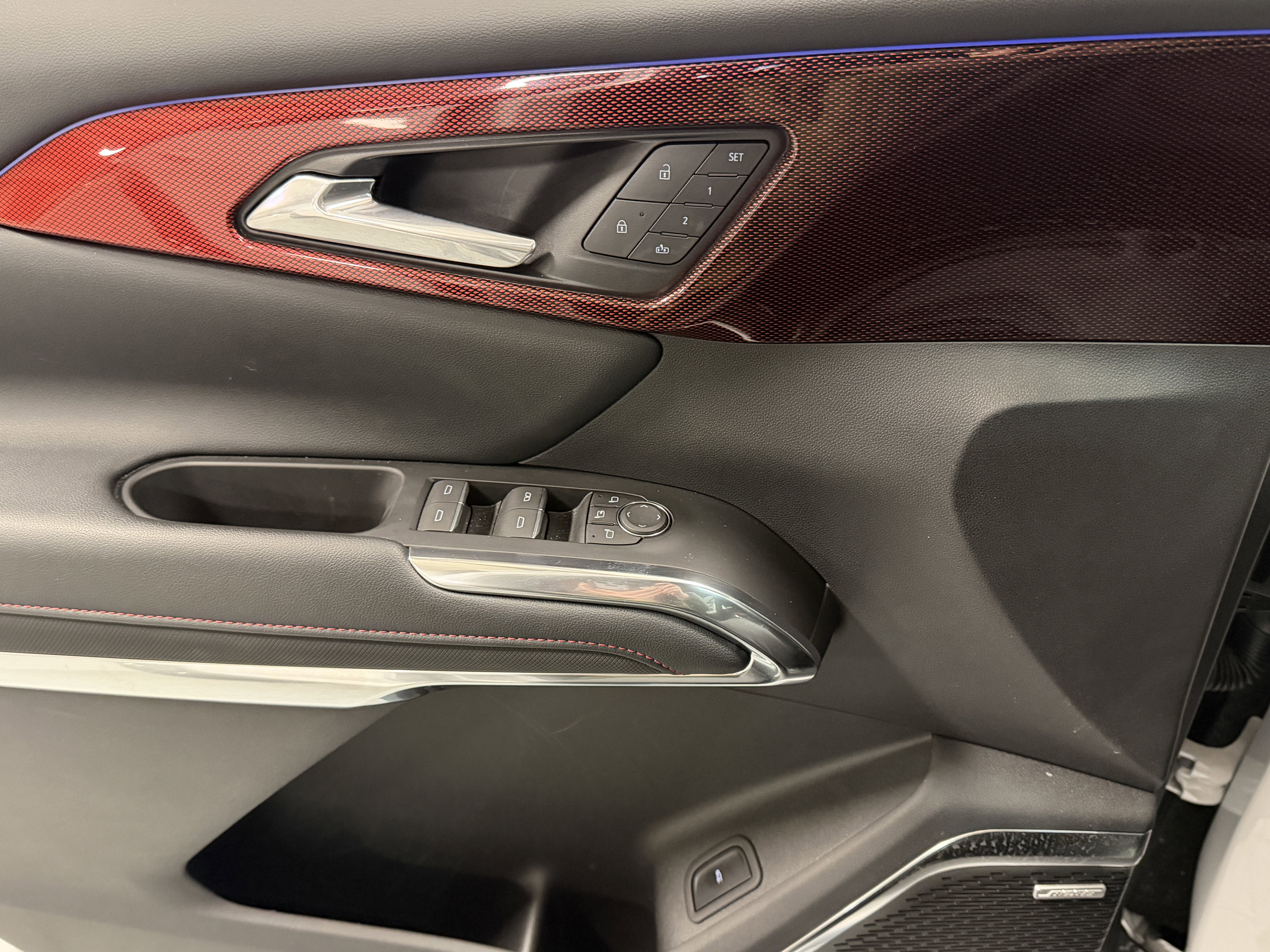 Used 2024 Chevrolet Traverse RS image 21