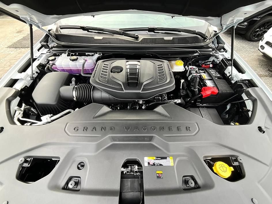 New 2026 Jeep Grand Wagoneer L Limited AWD/4WD image 3