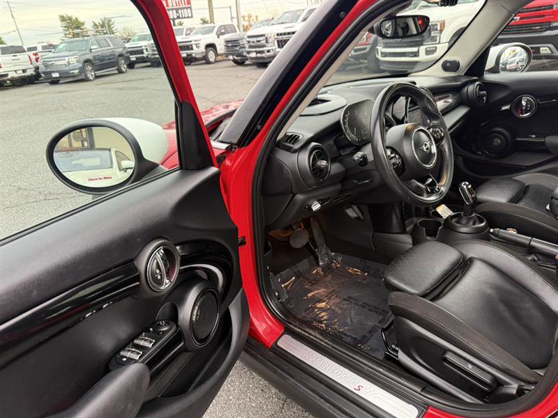 Used 2021 MINI Cooper S image 25