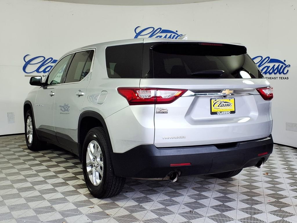 Used 2020 Chevrolet Traverse LS FWD image 2