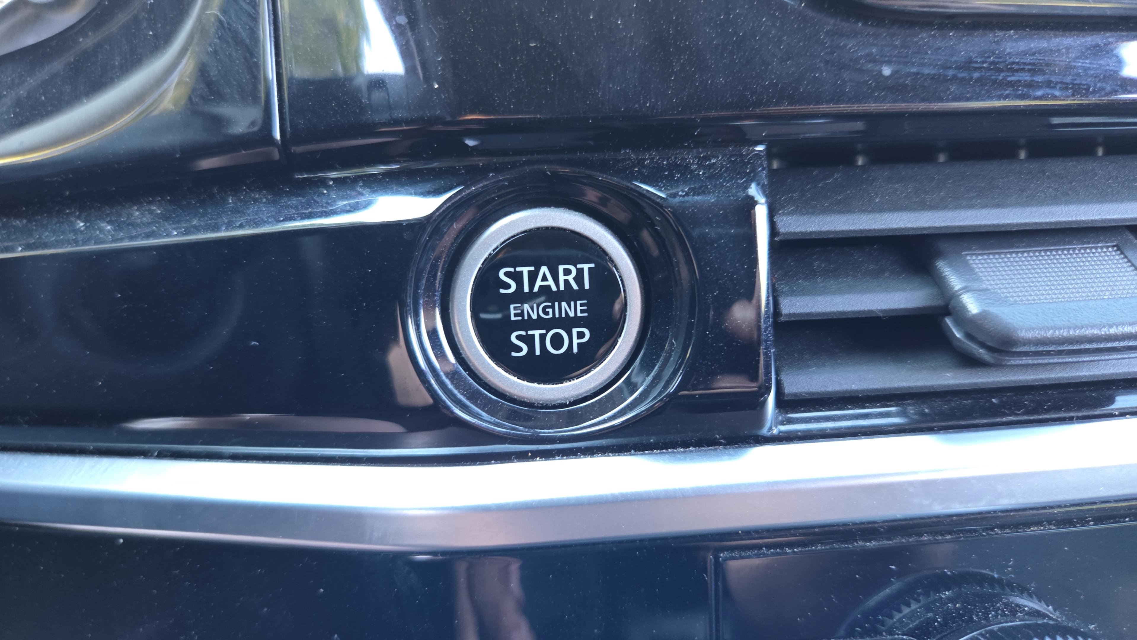 Used 2023 Nissan Pathfinder SL w/ SL Premium Package FWD image 33