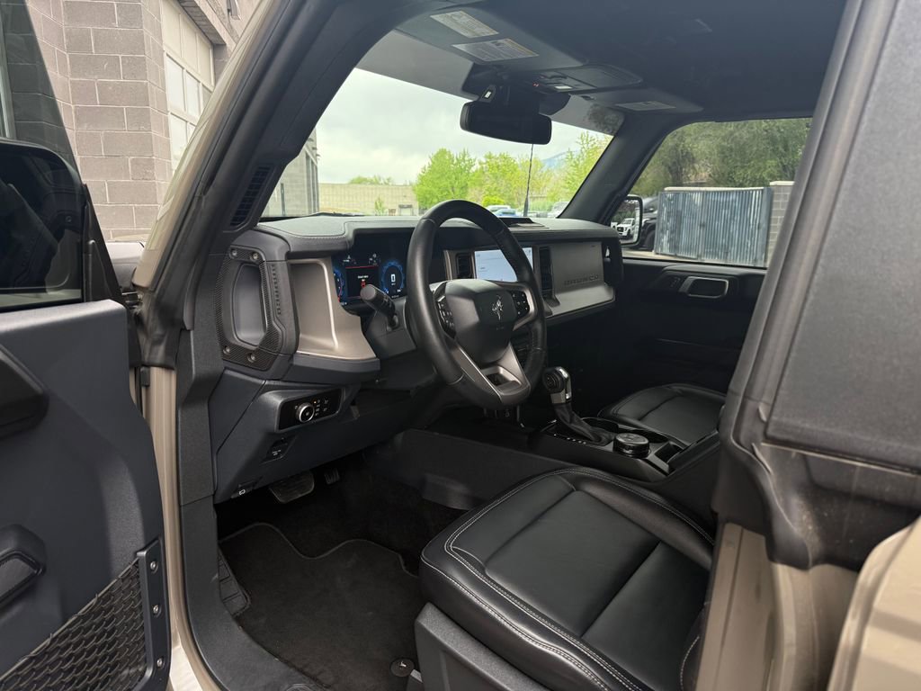 Used 2025 Ford Bronco Outer Banks AWD/4WD image 36