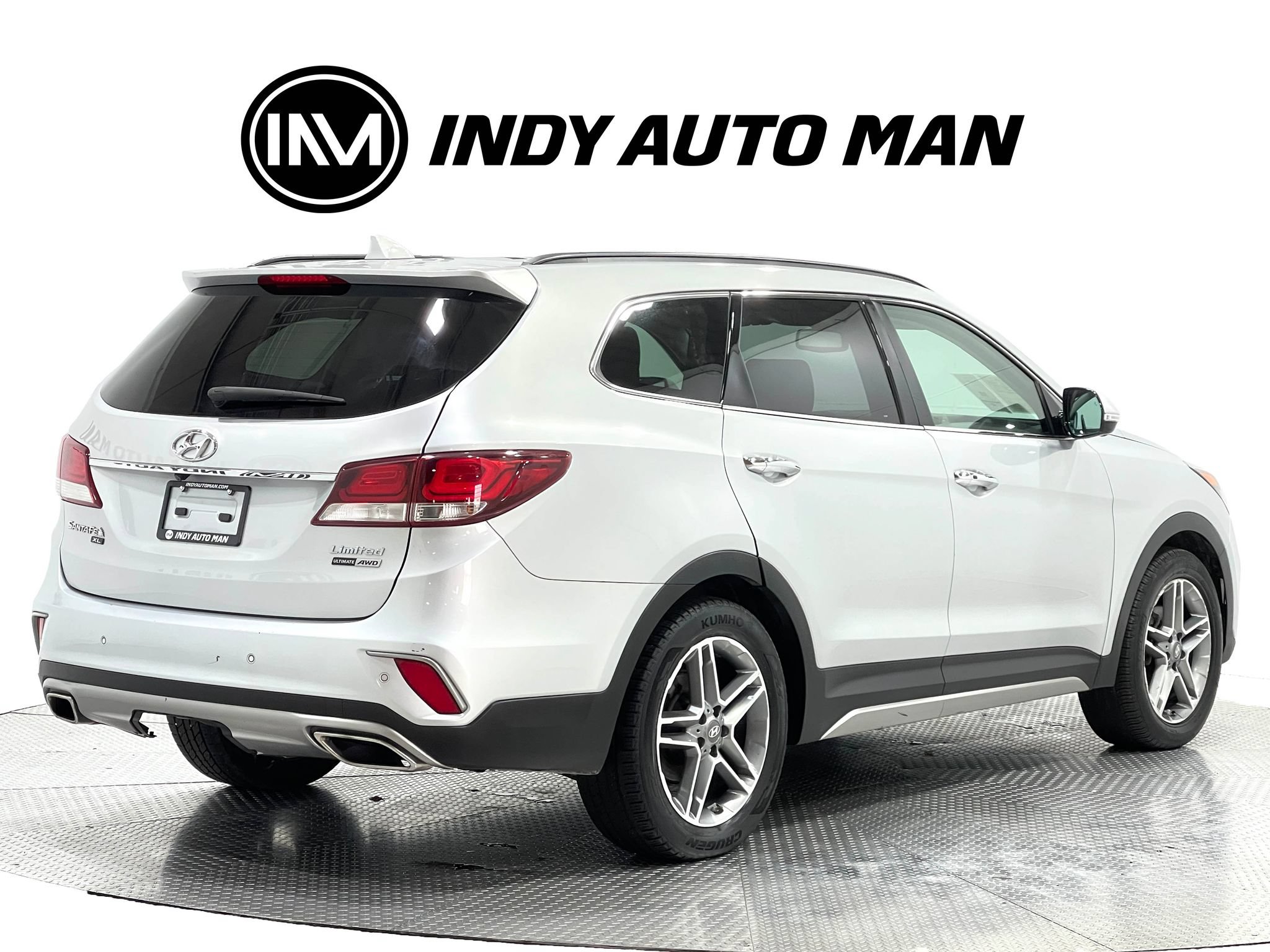 Used 2019 Hyundai Santa Fe XL AWD/4WD image 4