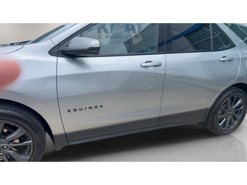 Used 2023 Chevrolet Equinox RS w/ RS Leather Package FWD image 7
