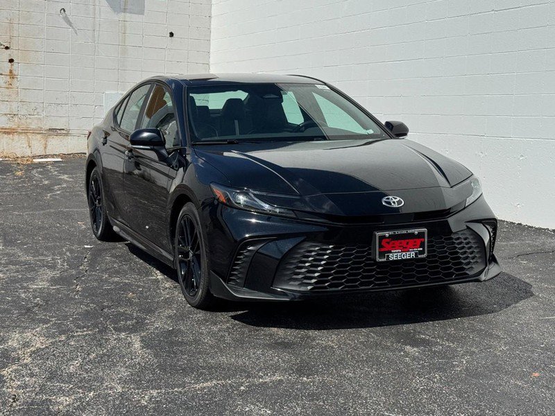 Certified 2025 Toyota Camry Hybrid image 2