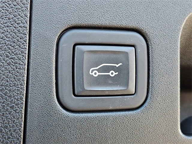 Used 2024 Cadillac XT4 Premium Luxury image 25