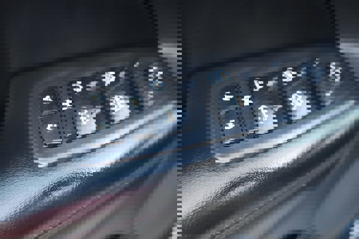 Used 2015 Jeep Grand Cherokee Altitude image 10