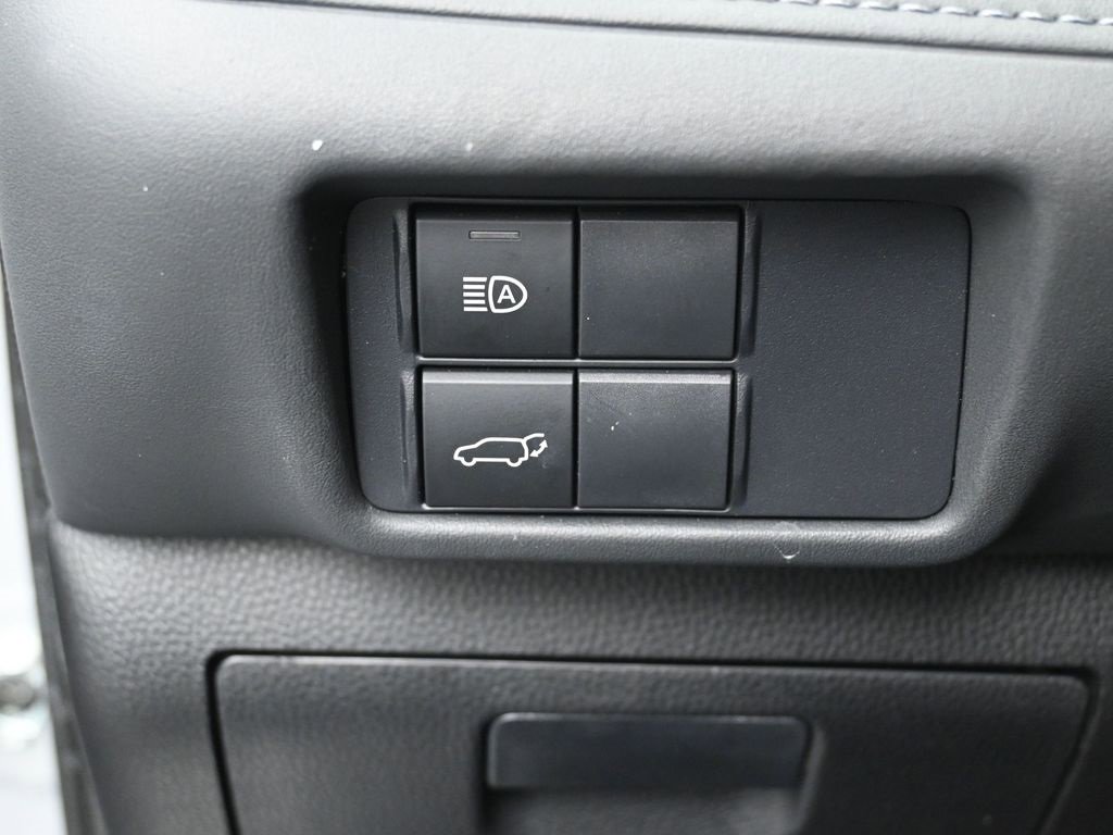 Used 2021 Toyota Highlander XLE image 15