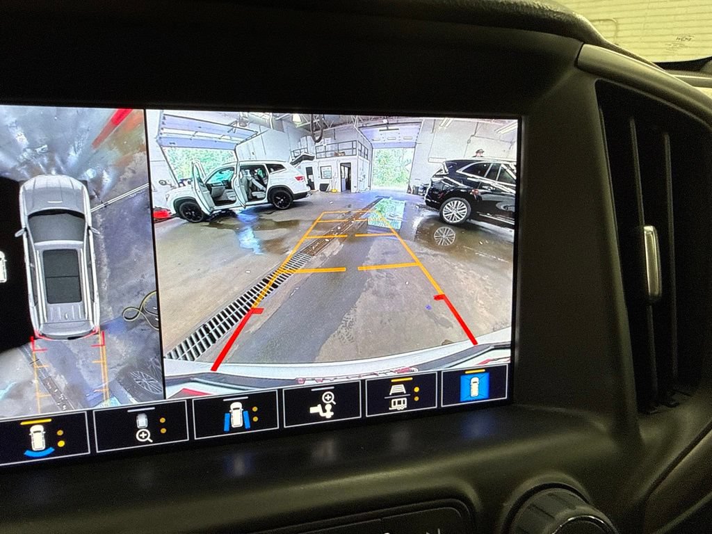 Used 2023 GMC Terrain AT4 w/ Tech Package AWD/4WD image 32
