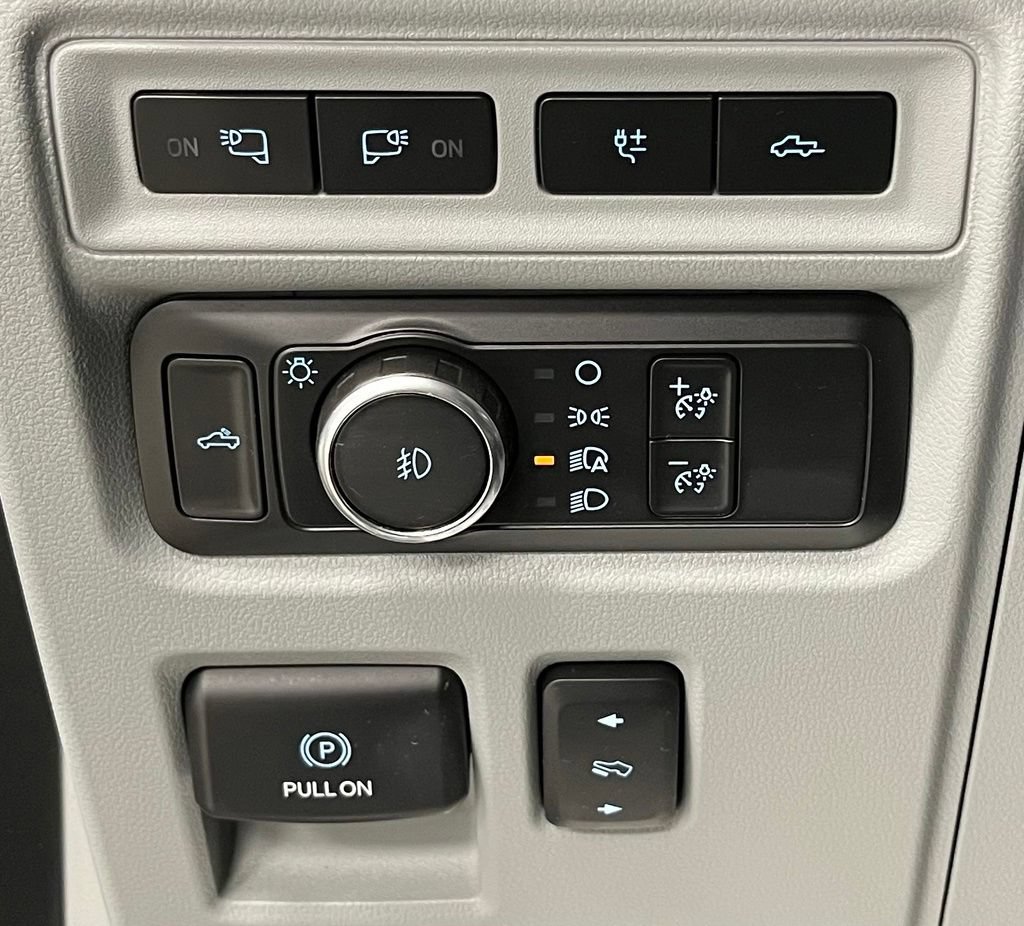 Used 2021 Ford F150 Limited AWD/4WD image 32