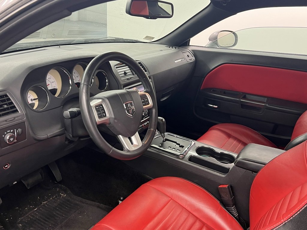 Used 2014 Dodge Challenger SXT Plus image 6