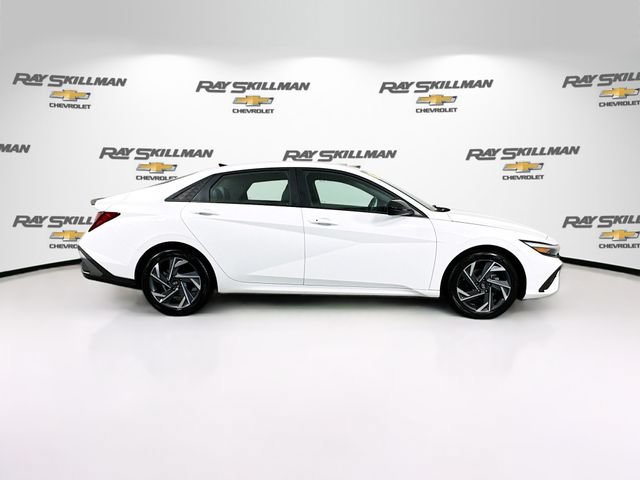 Used 2025 Hyundai Elantra Sport w/ Cargo Package FWD image 8