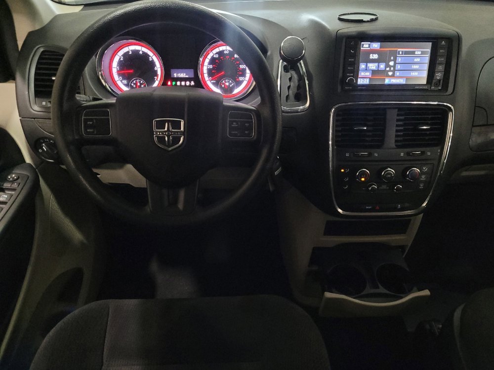 Used 2018 Dodge Grand Caravan SE FWD image 22