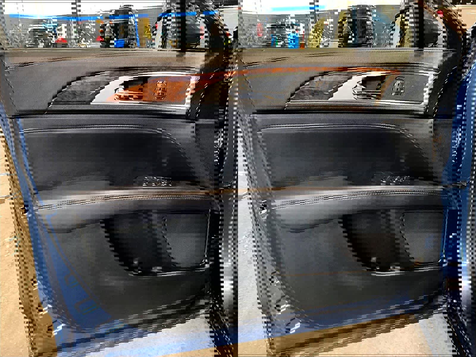 Used 2018 Lincoln MKZ Select w/ Select Plus Package image 9