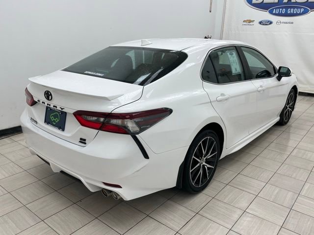 Used 2024 Toyota Camry SE w/ Cold Weather Package image 20