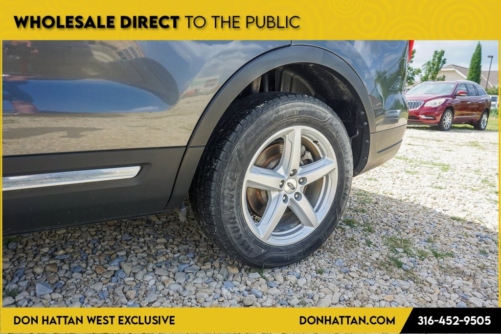 Used 2019 Ford Explorer XLT image 38