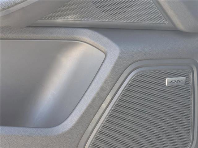 Certified 2025 Porsche Macan Turbo image 14