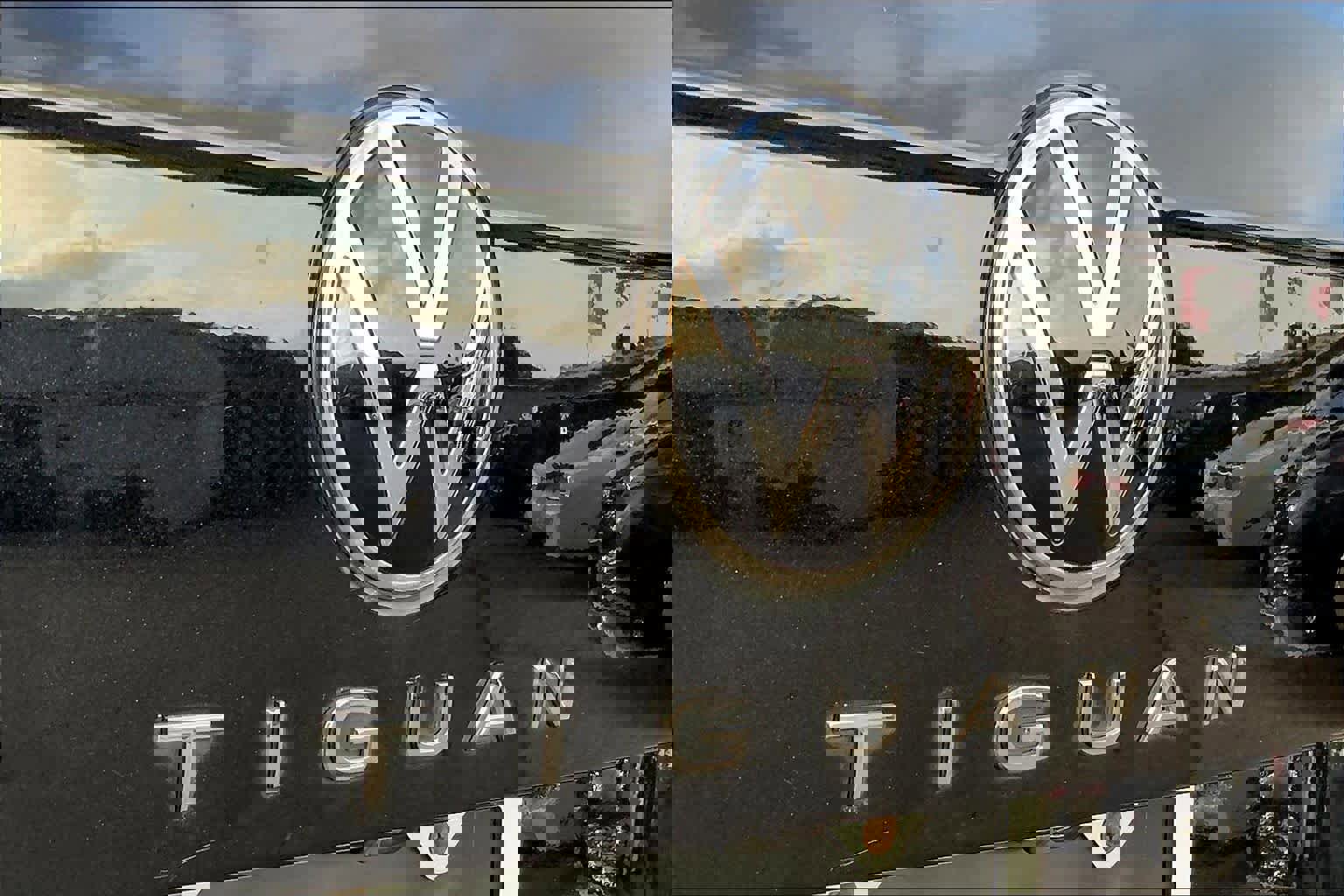 Used 2024 Volkswagen Tiguan SE image 29