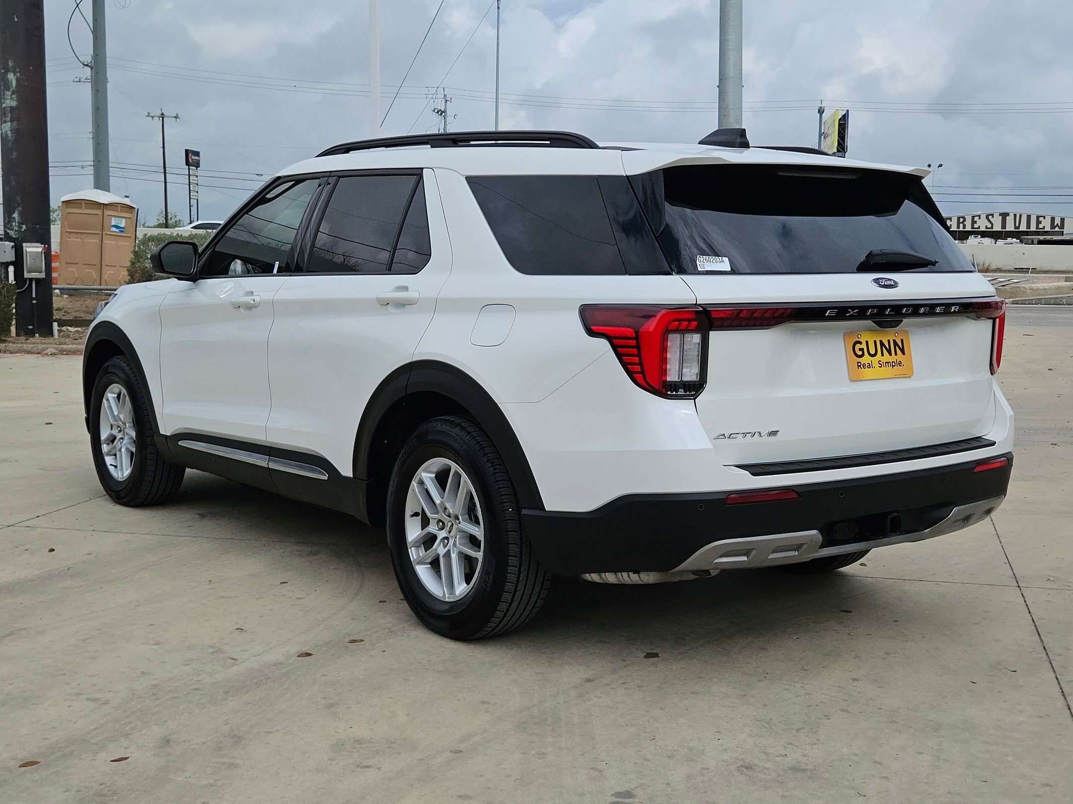 Used 2025 Ford Explorer Active w/ Active Comfort Package RWD image 5