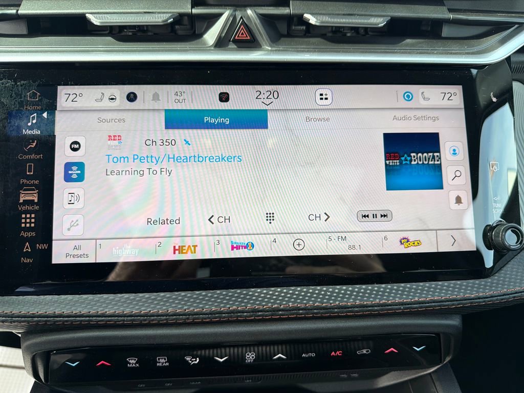 New 2026 Jeep Cherokee Limited image 18