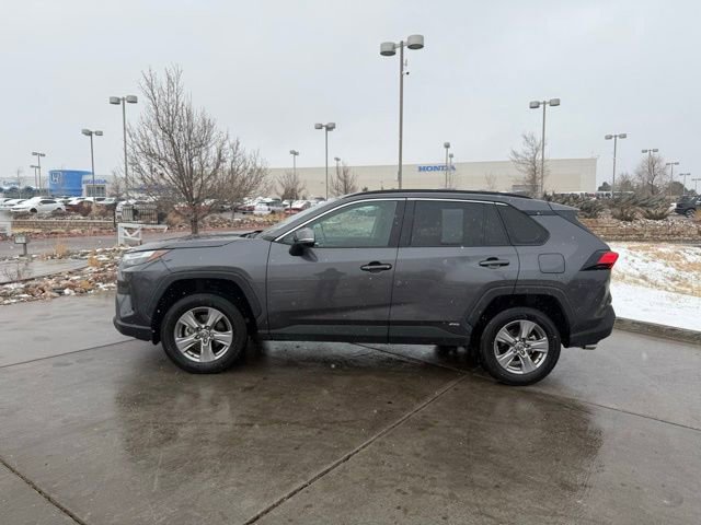 Used 2025 Toyota RAV4 XLE AWD/4WD image 4