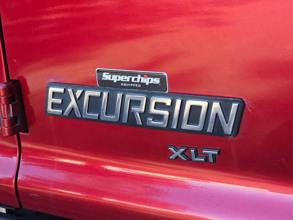 Used 2004 Ford Excursion XLT AWD/4WD image 15