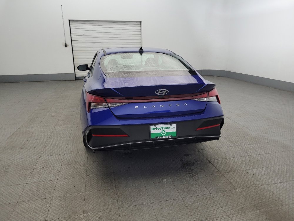 Used 2024 Hyundai Elantra SE image 6