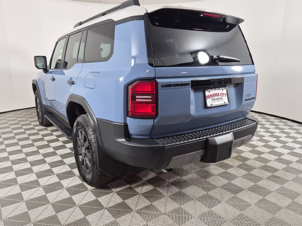 Used 2026 Toyota Land Cruiser w/ Premium Package AWD/4WD image 5