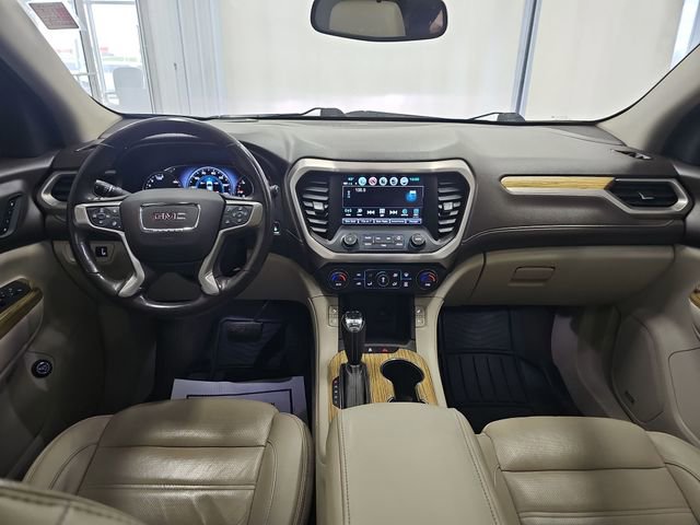 Used 2018 GMC Acadia Denali w/ Technology Package AWD/4WD image 12